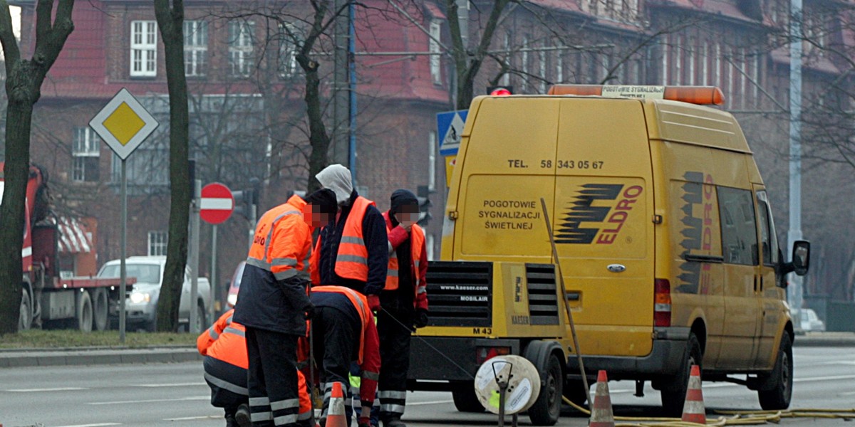 Tak obijają się drogowcy