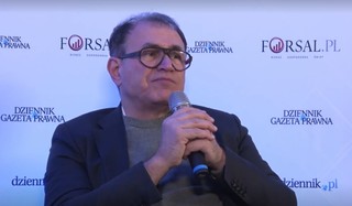 Roubini dla DGP z Davos: Światową gospodarkę czeka twarde lądowanie