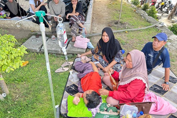 IZDATO UPOZORENJE NA CUNAMI Jak zemljotres pogodio indonežansko ostrvo