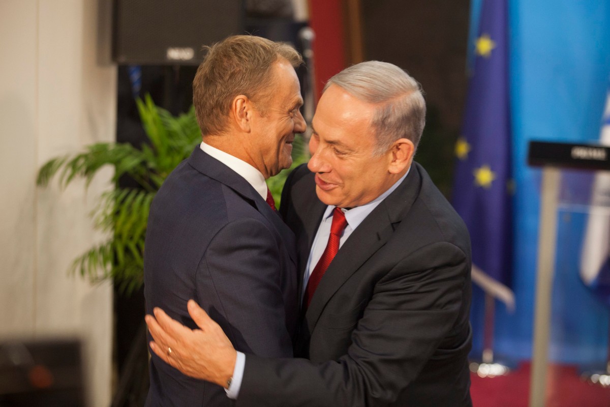 Donald Tusk i Benjamin Netanjahu w roku 2015
