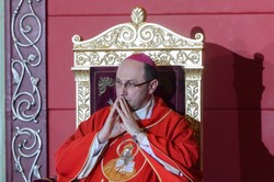 Nowy prymas jak papież Franciszek. Zrezygnował z drogich szat