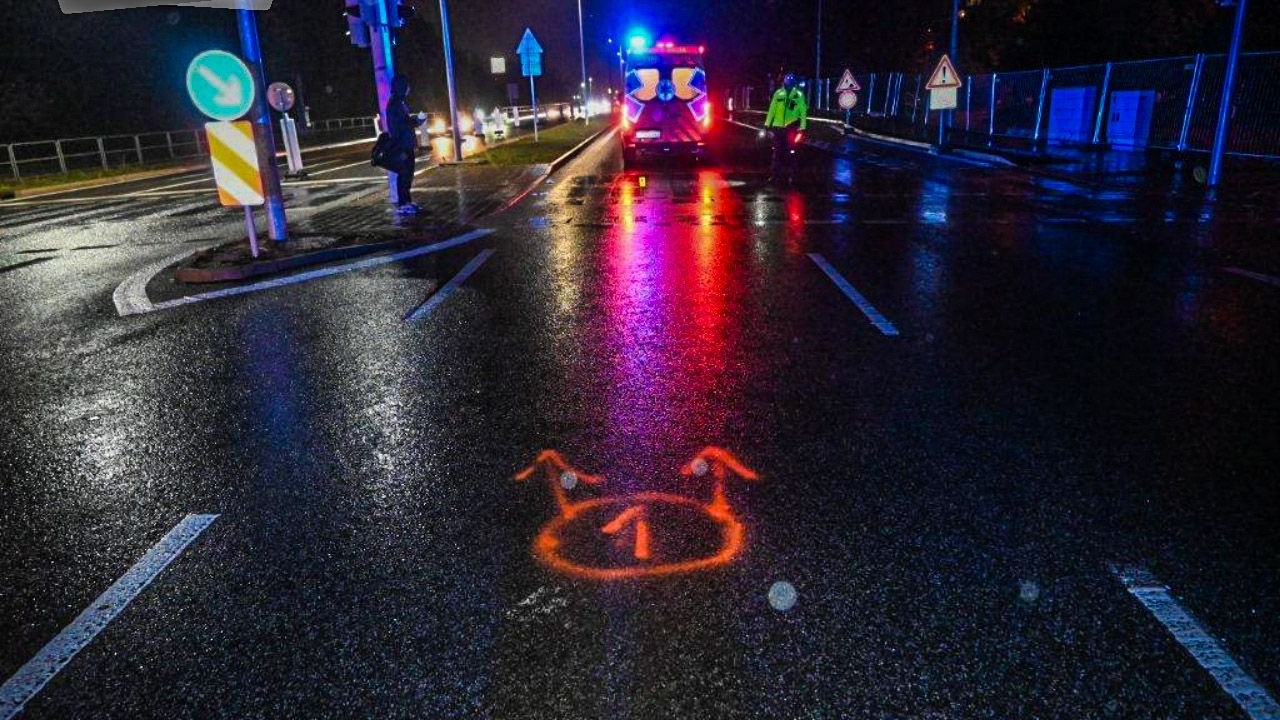 Vodič v Košiciach zrazil chodkyňu a ušiel.
