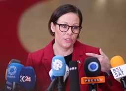 europa więcej płaci putinowi, niż pomaga ukrainie. ujawniła wstydliwe