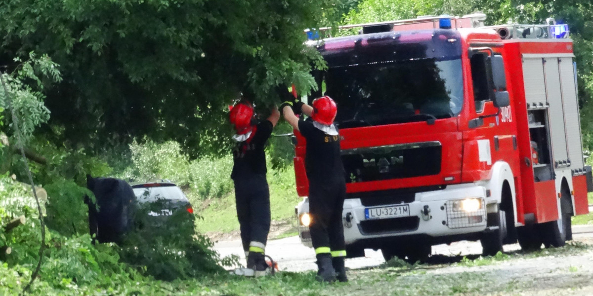 Gwałtowne burze w Małopolsce. Odbiorcy bez prądu, zerwane dachy