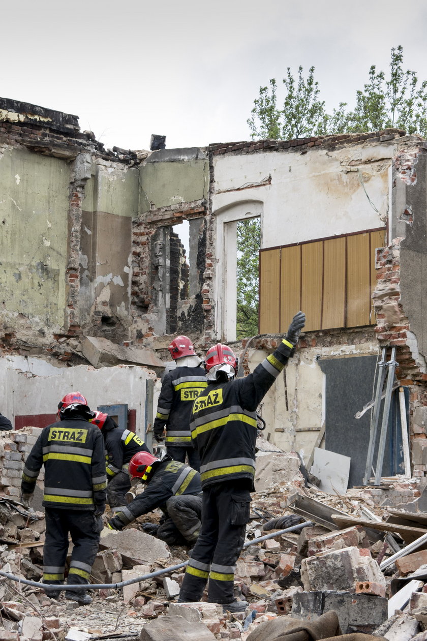 Bytom. Zawalenie warsztatu samochodowego przy ul. Siemianowickiej 