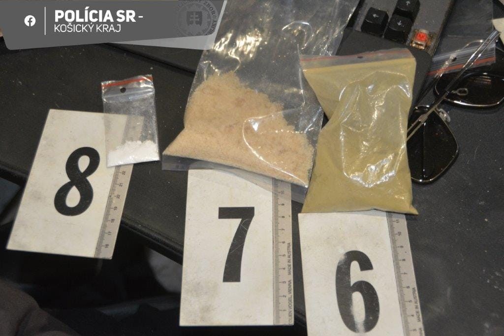 Polícia našla v košickom byte našla kokaín a extázu.