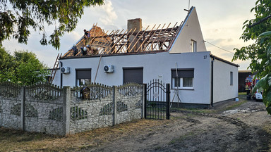 Potężna wichura nad Wielkopolską. Ucierpiały domy i remiza [ZDJĘCIA, WIDEO]