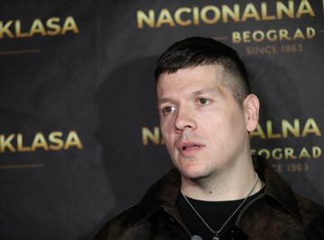 NAZIVAJU GA NAJVEĆIM SRBINOM, a ovako slavi Vaskrs: Supruga Slobe Radanovića STAVILA JAJE U POGAČU!