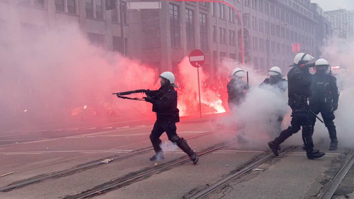 Marsz Niepodległości 2020. Szkody w Warszawie - kto za nie zapłaci?