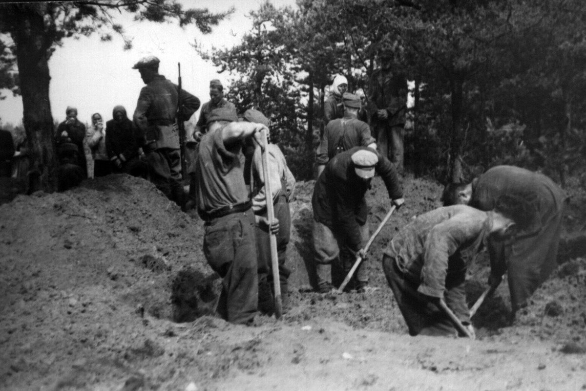 Ekshumacja Polaków w 1945 roku w Lidzie? Czy to ofiary obławy augustowskiej? IPN prosi o pomoc