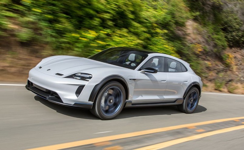 Porsche Mission E Cross Turismo