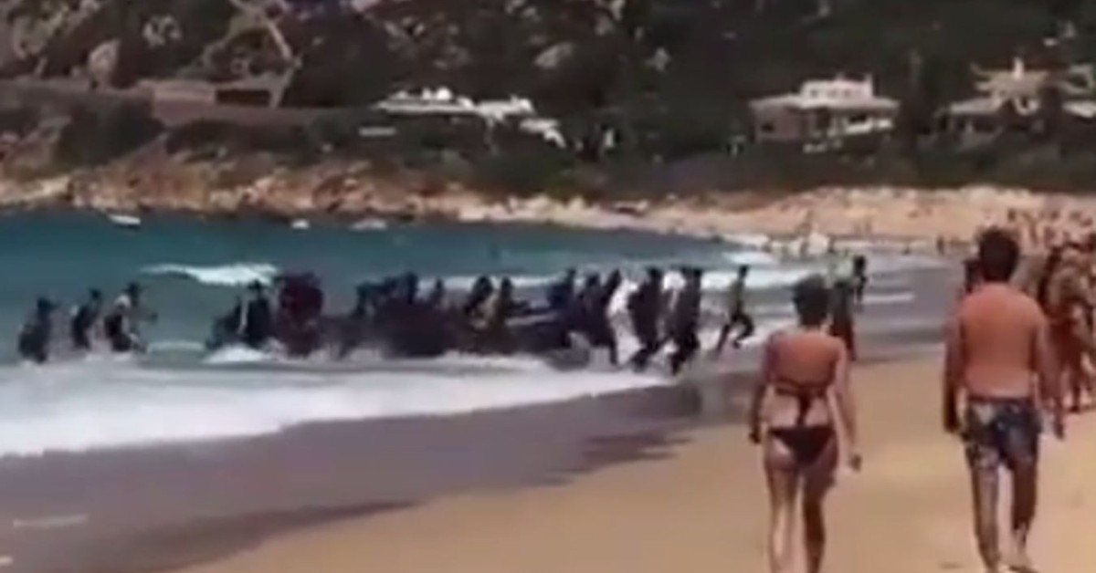 Pragmatism wins over populism. Spain legalizes the stay of immigrants en masse