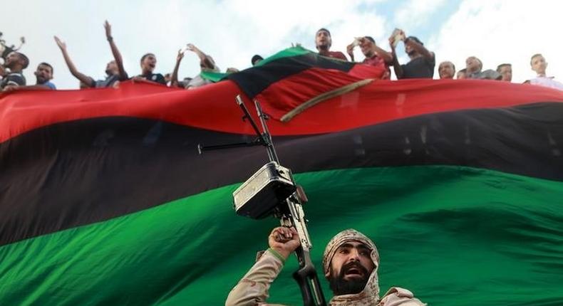 One of the members of the military protecting a demonstration against candidates for a national unity government proposed by U.N. envoy for Libya Bernardino Leon, is pictured in Benghazi, Libya October 23, 2015. REUTERS/Esam Omran Al-Fetori