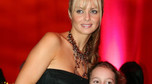Izabella Scorupco z córką Julią w 2004 r.
