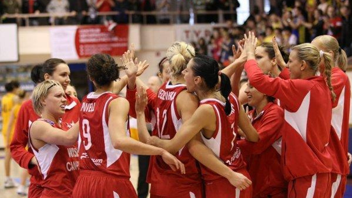 Koszykarki Wisły Can-Pack Kraków przegrały w Stambule w swoim ostatnim meczu Final Eight Euroligi z ROS Casares Walencja 61:90 (14:27, 10:24, 16:18, 21:21). Była to trzecia porażka Białej Gwiazdy w Stambule.