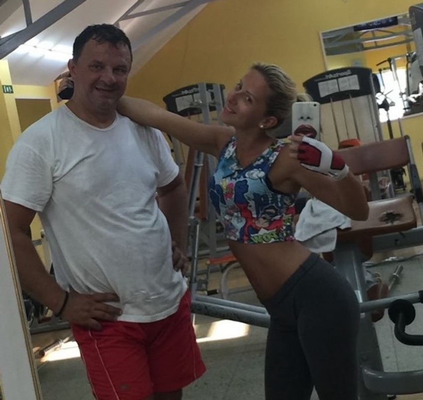 Cipka sa pokojnim suprugom