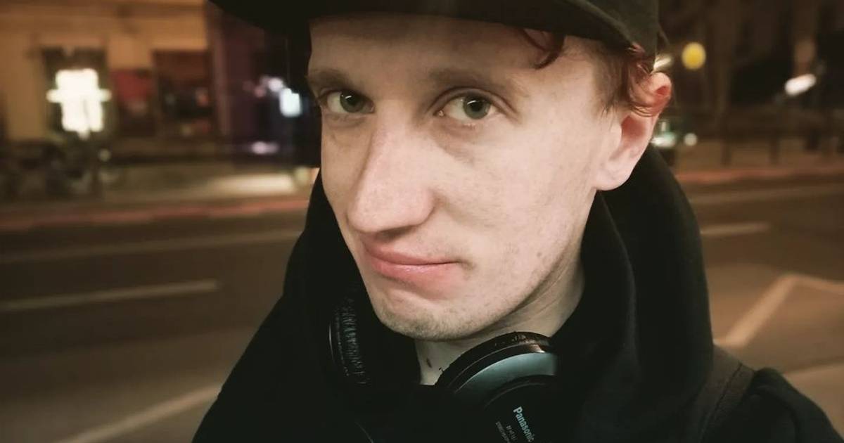 Karol żyje z wirusem HIV. "Mama wpadła w histerię, szorowała sztućce"