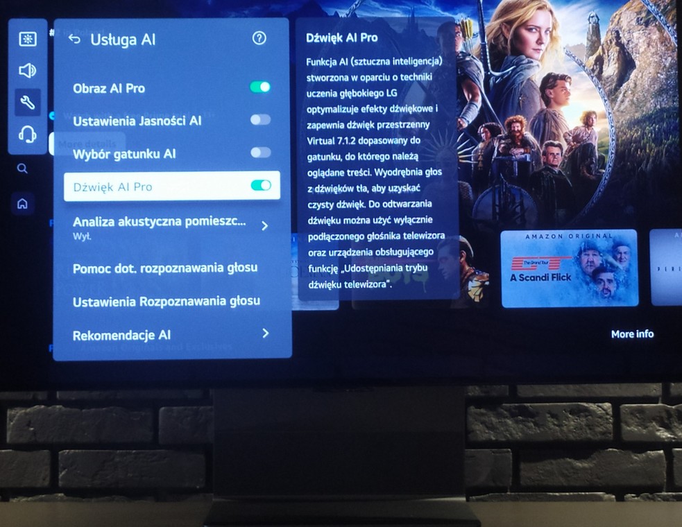 Test LG Flex. Kosmiczny monitor (telewizor) z elektrycznie zakrzywianym