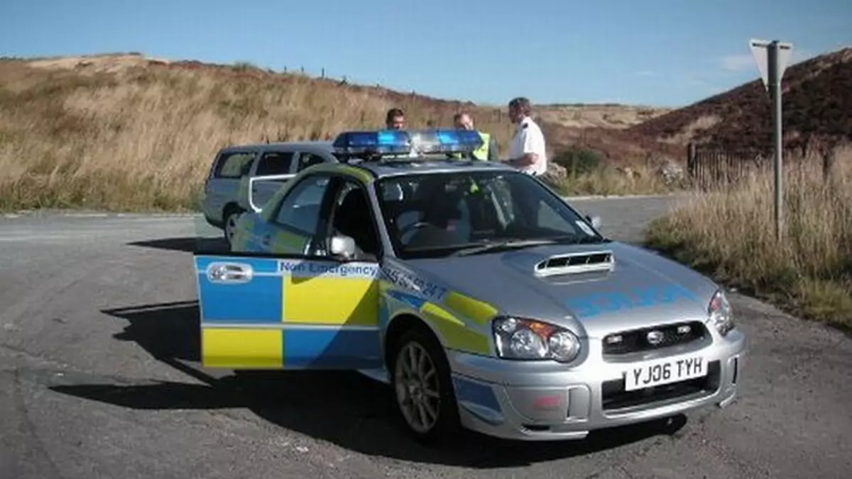 Policja w Subaru Impreza WRX STI