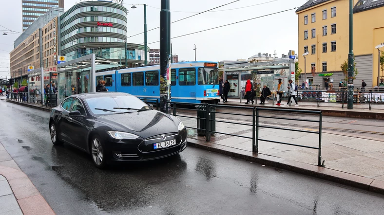 Tesla model S Standard