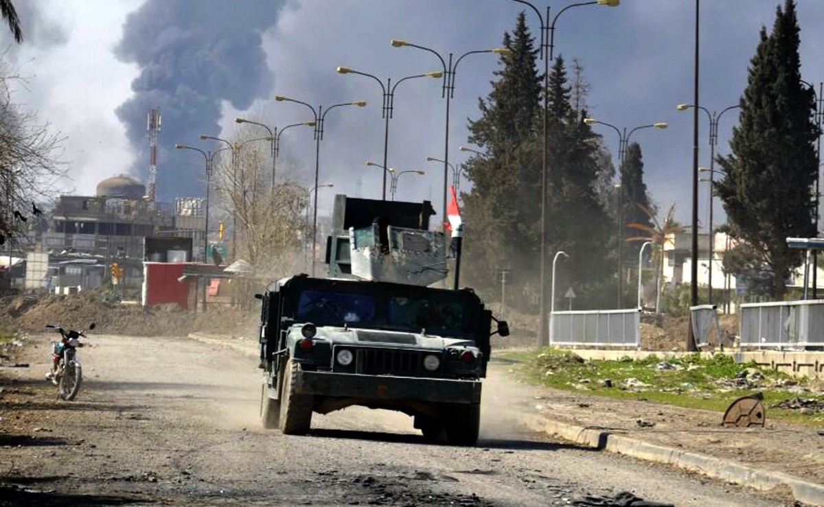 Walki w Mosulu. Miasto płonie