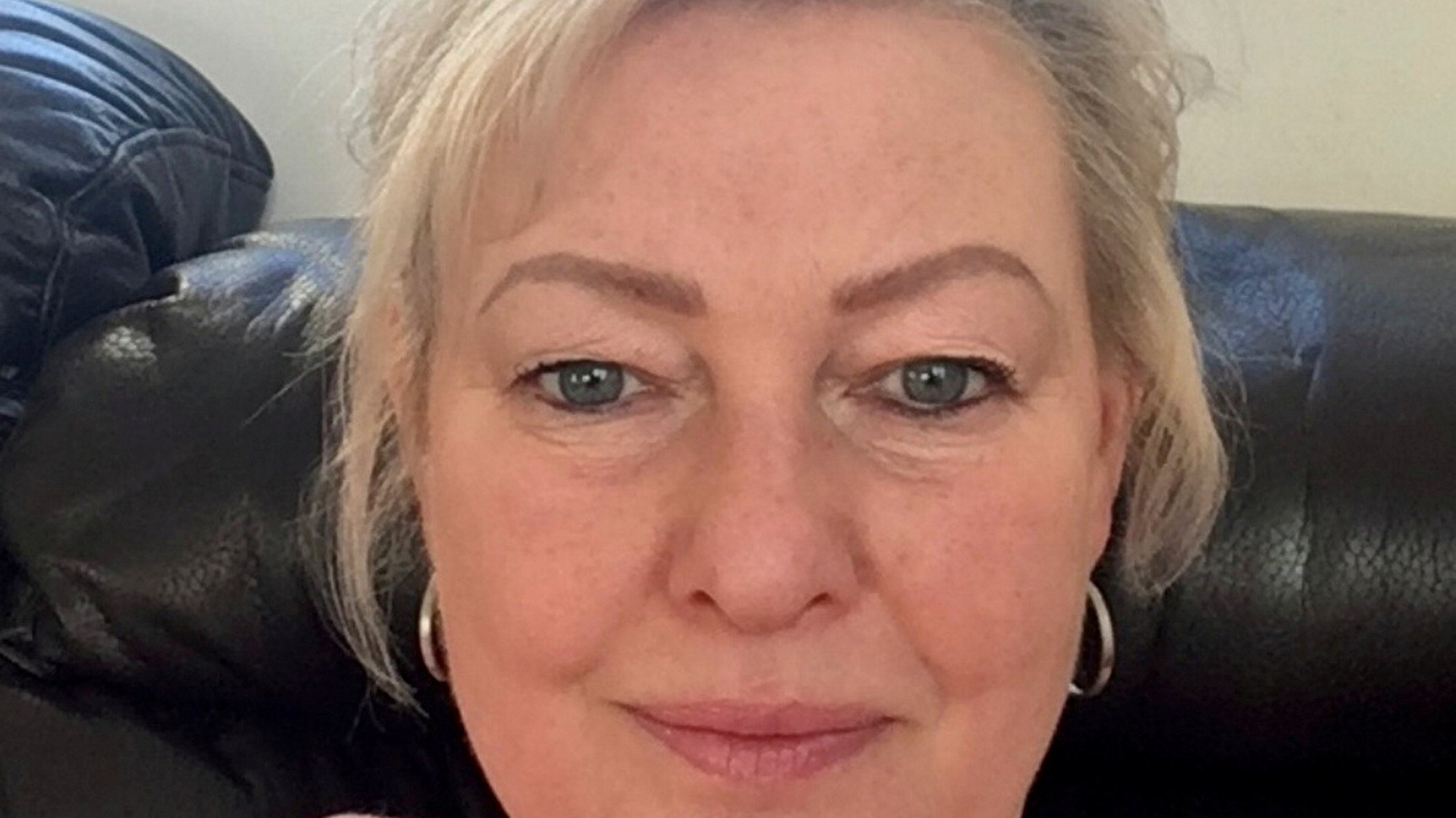 Yvonne Ford (59) zomrela na besnotu.