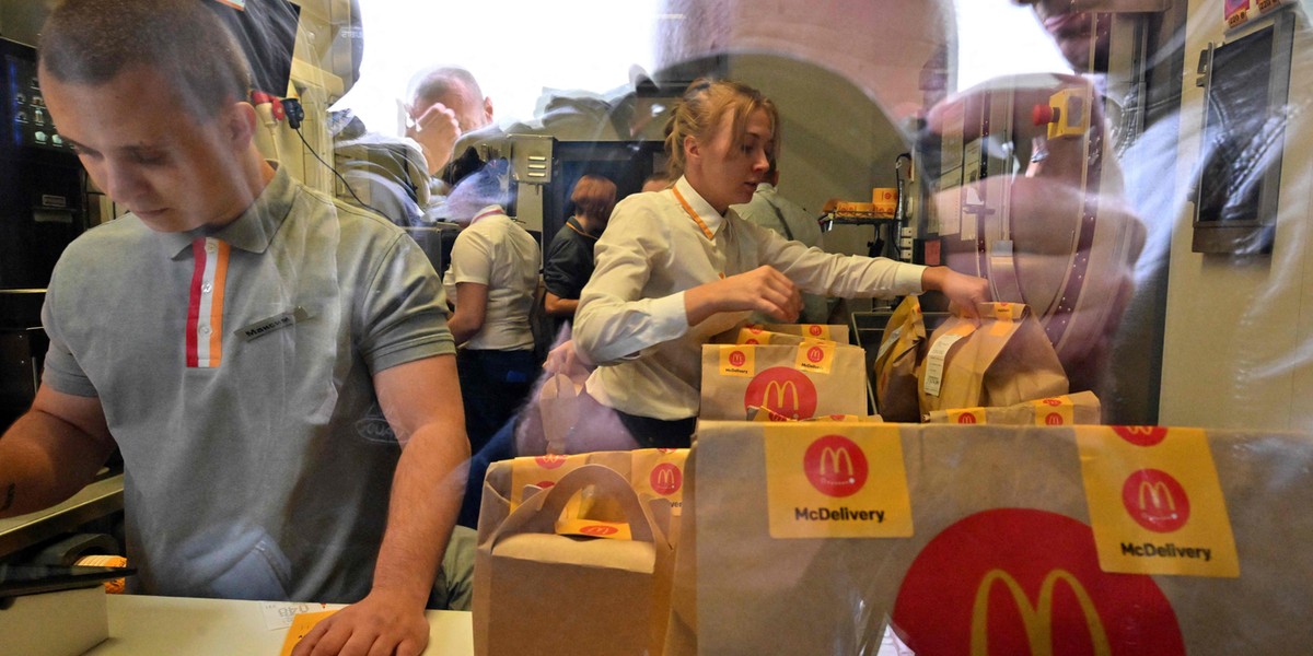 Restrukturyzacja kadr w McDonald’s nie ma być środkiem na cięcie kosztów, ale ma pomóc firmie szybciej wprowadzać innowacje.