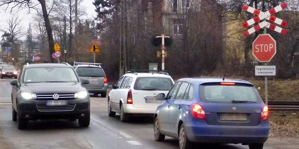 Na Okulickiego będzie strzeżony przejazd