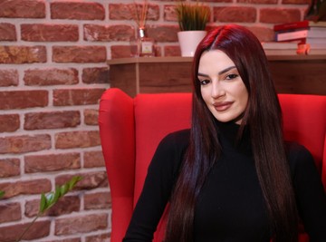 JEDNOM GODIŠNJE RADI BOTOKS OVOG DELA TELA: Tara Simov nema hrskavicu, a problem nastaje kada popusti dejstvo zahvata!