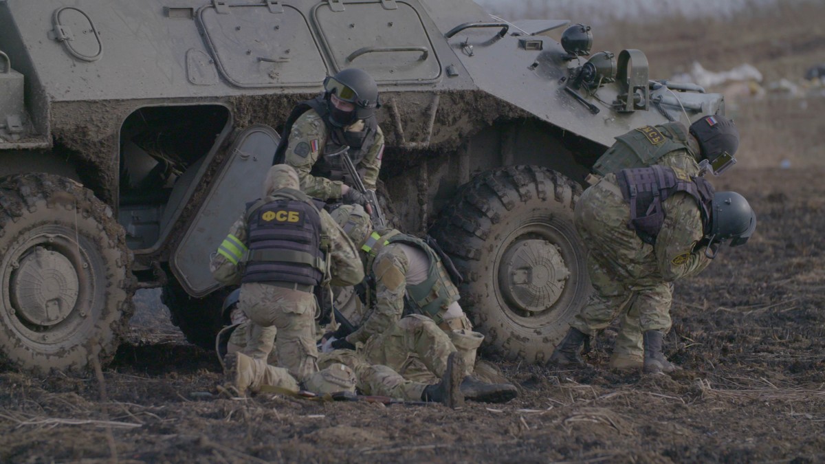 Russia,St.peterburg-,03,April:,Bandaging,A,Wounded,Soldier,During,Military