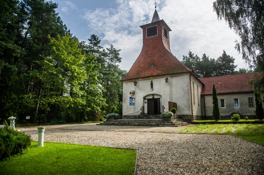 Kościół parafialny w Kostkowie (woj. pomorskie)