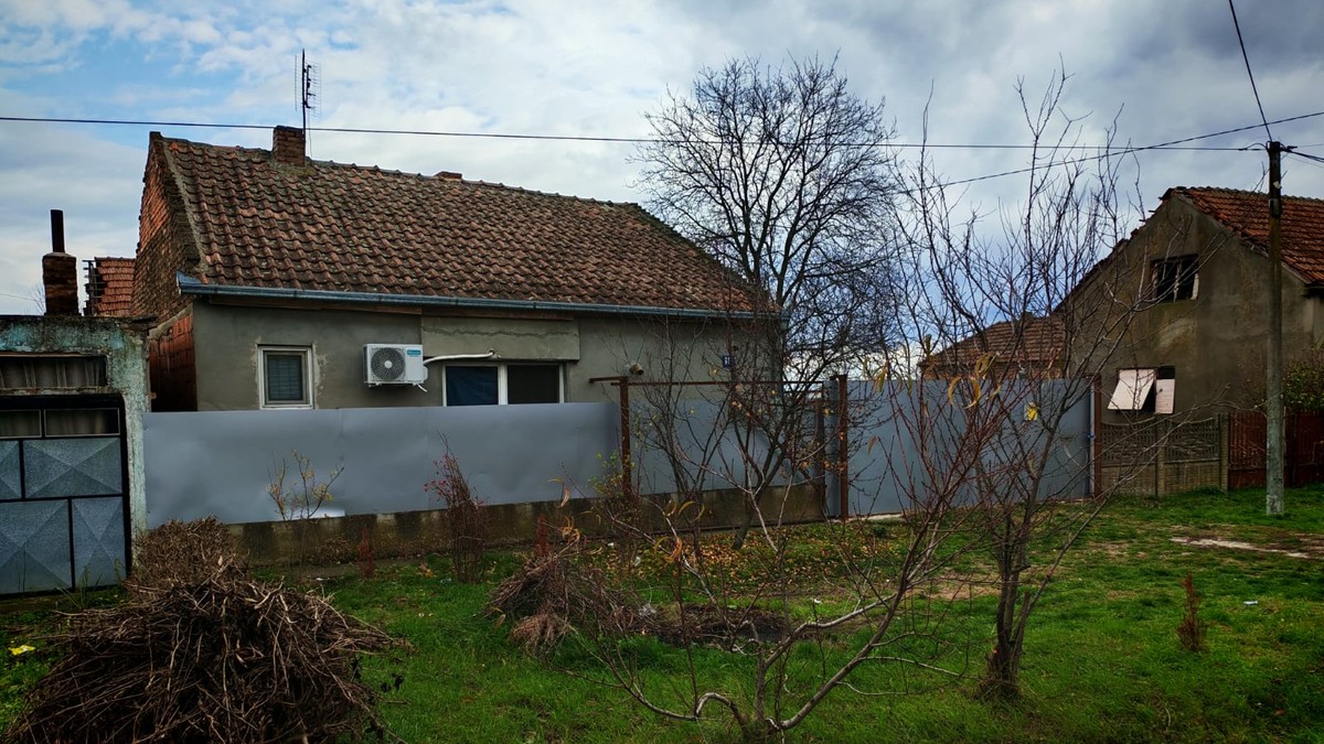 Kuća u Dolovu gde su kineski državljani držali zatočene žene