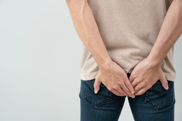 Végbélfájdalom: mikor kell komolyan venni a tüneteket?