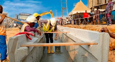 Alex Otti inspects Port Harcourt road, expresses satisfaction with progress