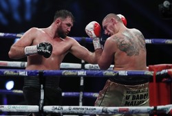 Fury chciał wygrać przed czasem, Wach "polował" na nokautujący cios. Werdykt wydali sędziowie