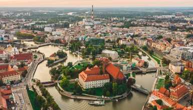 Miliard w ścianach i w ziemi. Jak Wrocław gubi własny majątek i ludzi