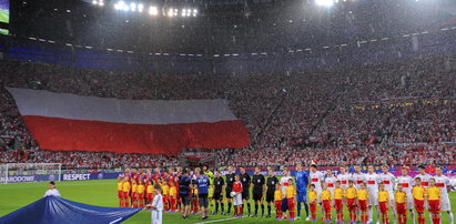 Gigantyczna flaga wesprze Polaków w meczu z Portugalią