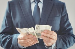 Wypłaty od 3000 zł do 10 000 zł. Specjalny konkurs dla studentów ruszył [SZCZEGÓŁY]