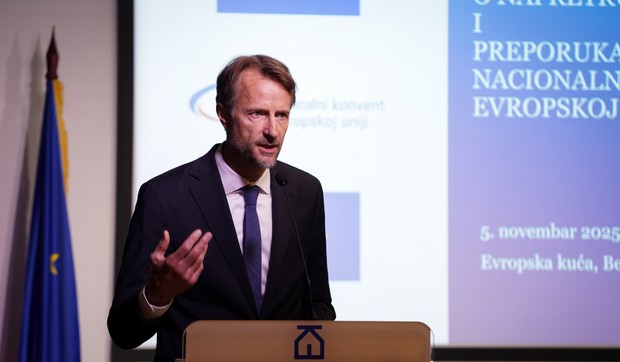 Andreas fon Bekerat i Bojana Selaković