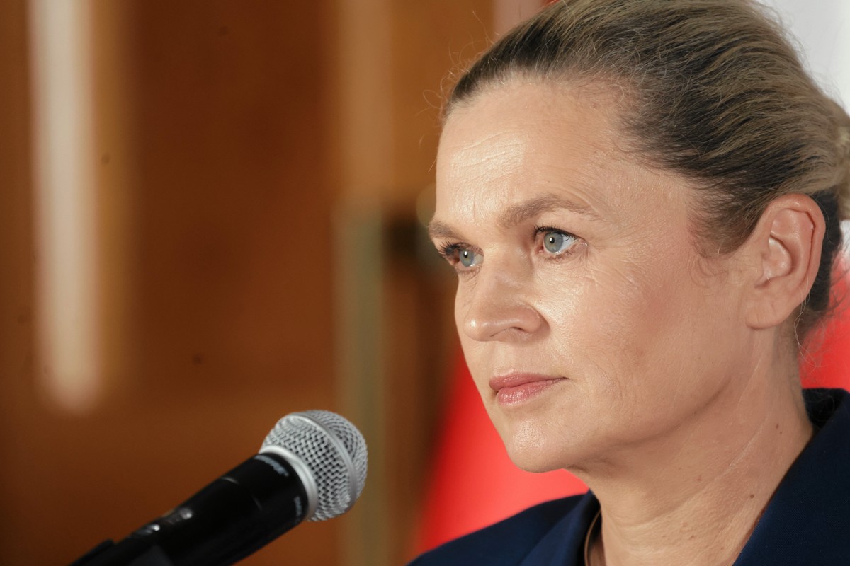 Barbara Nowacka. MEN chce ułatwić zatrudnianie specjalistów. Nowy zapis w Karcie nauczyciela