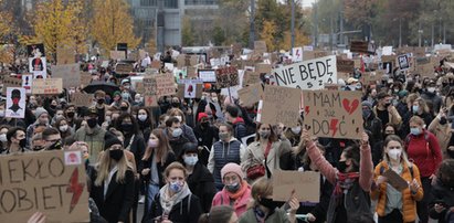 Strajk kobiet – czy pracodawca może nie zgodzić się na urlop ze względu na swój „światopogląd”?