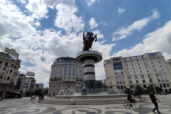(FOTO, VIDEO) Na samo nekoliko sati vožnje od Beograda su i Pariz i London i Berlin i Istanbul! Grad omiljen Srbima je atrakcija kakve nema nigde!