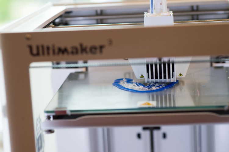 POLSCY NAUKOWCY DRUKUJĄ TRÓJWYMIAROWE MODELE KOŚCI