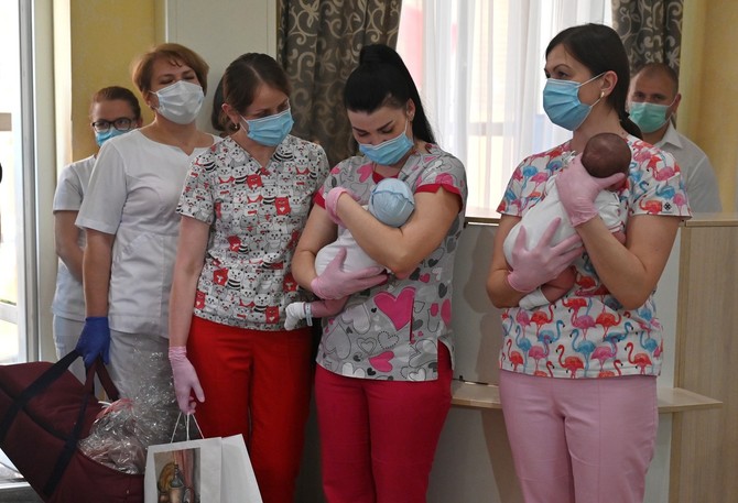 Ilustracija/Prizor iz jedne od klinika za surogat majčinstvo u Ukrajini