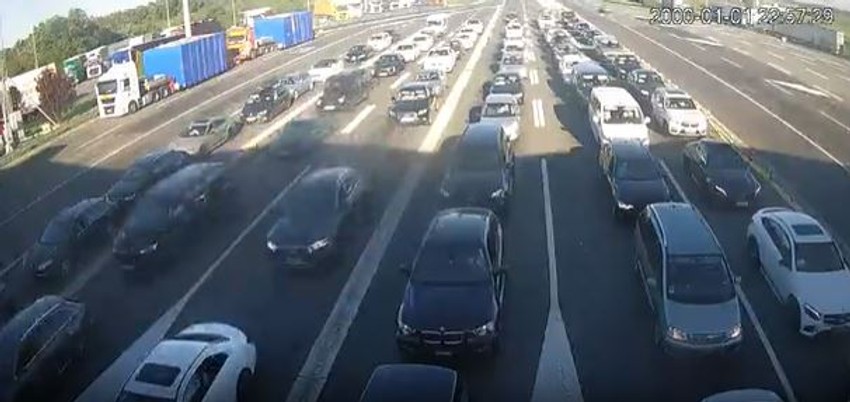 Na Batrovcima zadržavanje 45 minuta