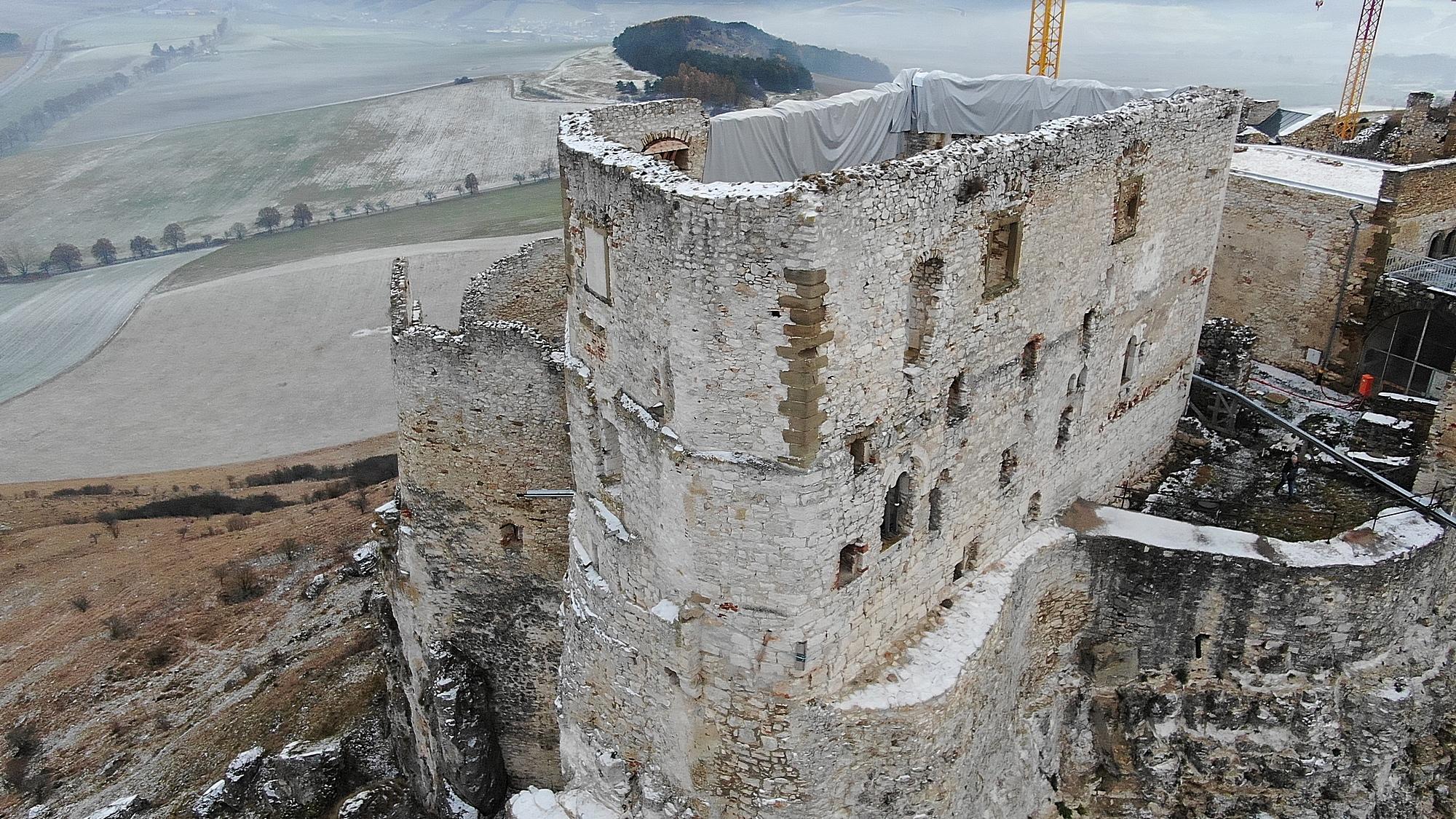 Spišský hrad počas rekonštrukcie v roku 2022