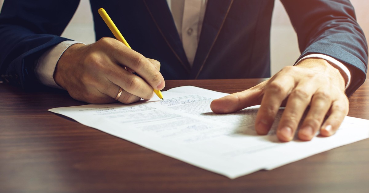 Powierzenie mienia pracownikowi zamienia się w obowiązek pokrycia strat bez limitu