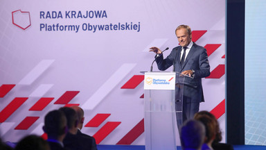 Tusk wrócił do polskiej polityki. Fala komentarzy