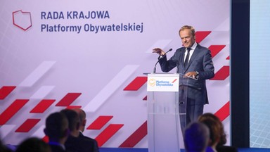 Tusk wrócił do polskiej polityki. Fala komentarzy