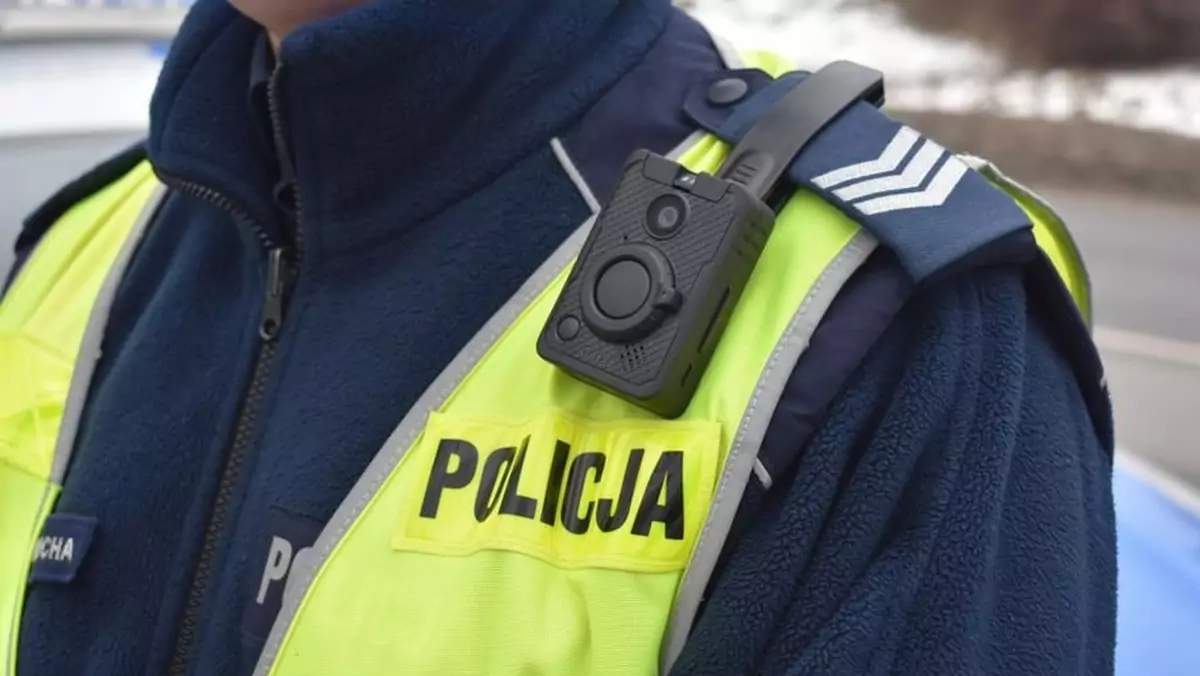 Kamery na mundurach policjantów